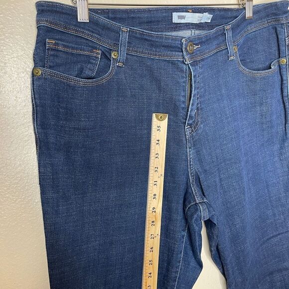 Levi's Jeans Women's 18W Blue 580  Boot Cut Defined Waist Dark Wash - Picture 4 of 11